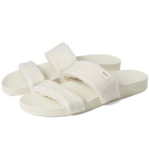 Reef Cushion Vista Snuggles in Desert Sand